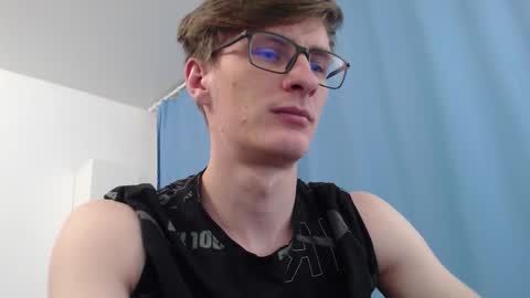 Snapshot of ray_booy chatting on 11.11.25 Ray Booy online show from 11.11.25