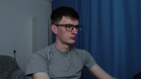 Snapshot of ray_booy chatting on 12.04.25 Ray Booy online show from 12.04.25