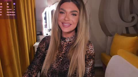 raysalexis19 online show from 01.29.25