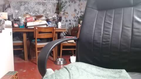 Snapshot of raysmith77777777 chatting on 01.04.25 Ray online show from 01.04.25