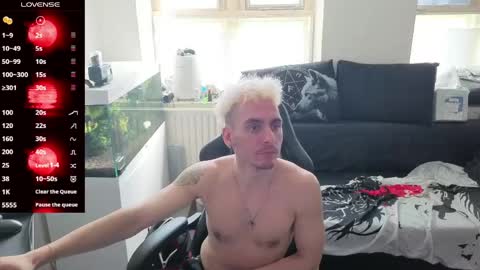 Rayzel White online show from 04.26.26