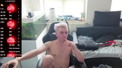 Rayzel White online show from 05.15.26