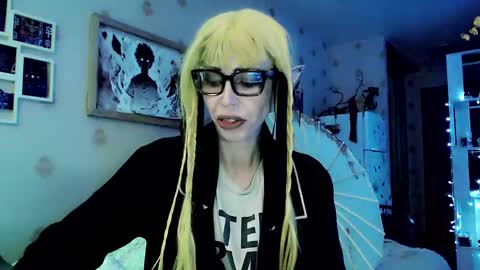 Snapshot of raziel_haze chatting on 01.06.25 Yrriel Strife Candy-Demon Caveboy mr. Cringe online show from 01.06.25