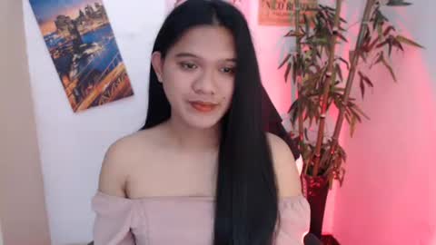 Snapshot of ready2care4youbabe chatting on 11.24.25 Beth online show from 11.24.25