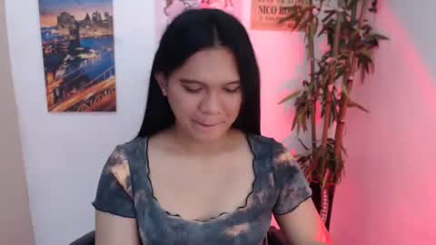 Snapshot of ready2care4youbabe chatting on 11.27.25 Beth online show from 11.27.25