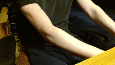 Scrappy Coco online show from 04.10.26