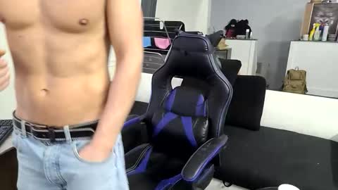 Snapshot of reallyman7 chatting on 11.28.25 Ask me online show from 11.28.25