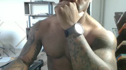 Rey online show from 10.04.25