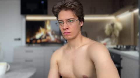 AliceEve online show from 03.03.25