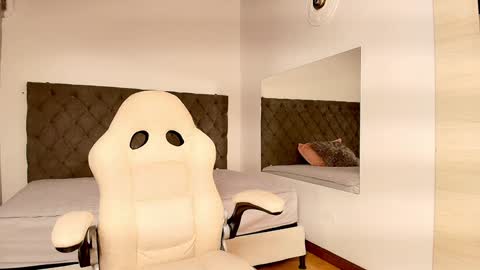 I invite you to my birthday on November 3th  online show from 02.09.25