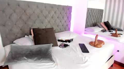 I invite you to my birthday on November 3th  online show from 03.03.25