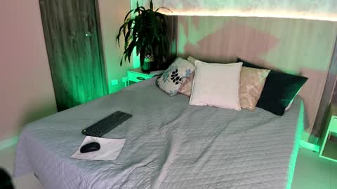 I invite you to my birthday on November 3th  online show from 03.17.26