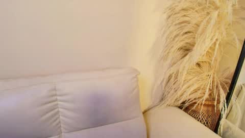 Rebeca Williams online show from 02.14.25