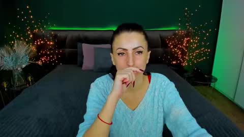 rebecca_diamonds online show from 02.02.25