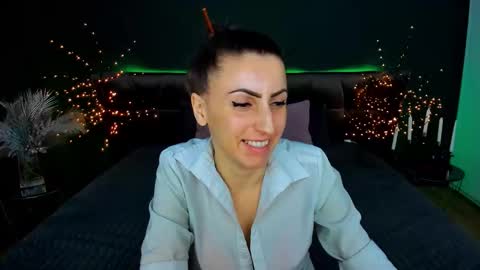 rebecca_diamonds online show from 02.12.26