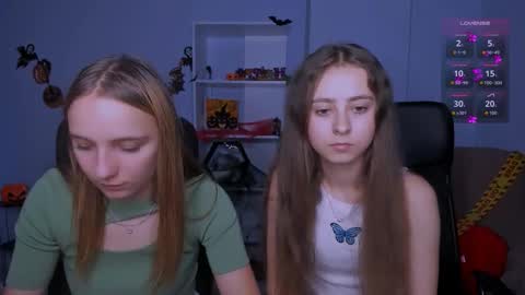 Snapshot of rebecca_smile_ chatting on 10.23.25 rebecca_smile_ online show from 10.23.25