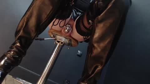 Rebeccalachaude online show from 01.13.25