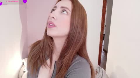 rebeccawhite_meow online show from 08.05.26