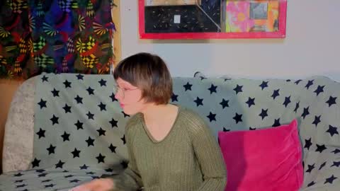 Lara online show from 10.20.25