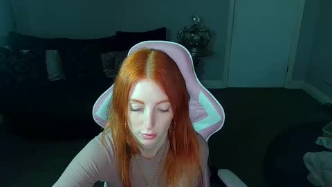 Red -  online show from 01.22.25