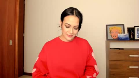 Snapshot of red_flower203 chatting on 12.22.24 red_flower203 online show from 12.22.24