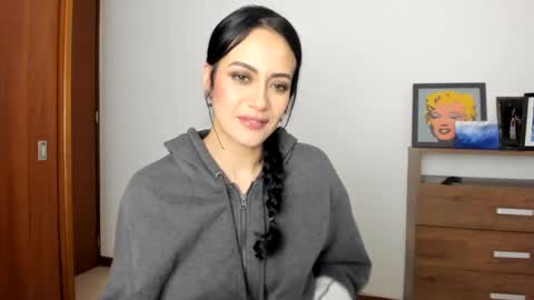 Snapshot of red_flower203 chatting on 01.11.25 red_flower203 online show from 01.11.25