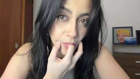 Snapshot of red_flower203 chatting on 01.15.25 red_flower203 online show from 01.15.25