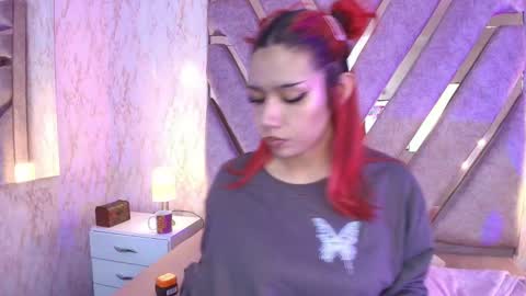 Snapshot of red_pandaa chatting on 11.15.25 red_pandaa online show from 11.15.25