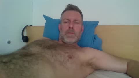 Red online show from 11.17.25