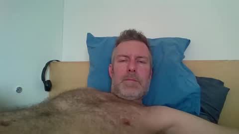 Snapshot of redandbluecloud chatting on 03.03.26 Red online show from 03.03.26