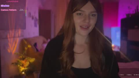 Snapshot of redaplle2 chatting on 11.29.25 redaplle2 online show from 11.29.25