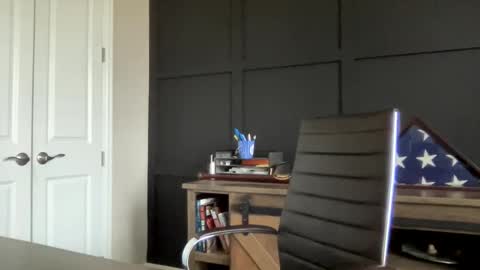 Snapshot of redbull1414 chatting on 12.23.24 RedBull online show from 12.23.24