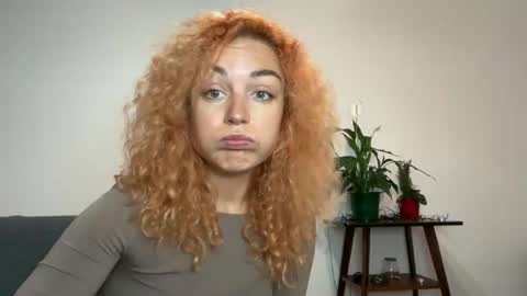 reddgirll online show from 02.19.25