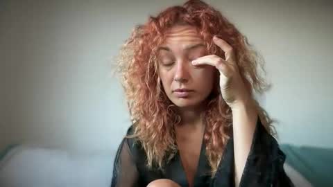 reddgirll online show from 09.30.25