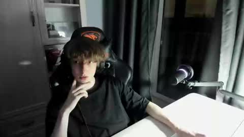 reddissq online show from 12.25.24