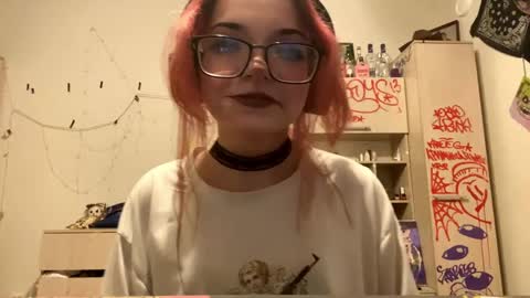 Snapshot of redheadcatxd chatting on 04.24.26 Eva online show from 04.24.26