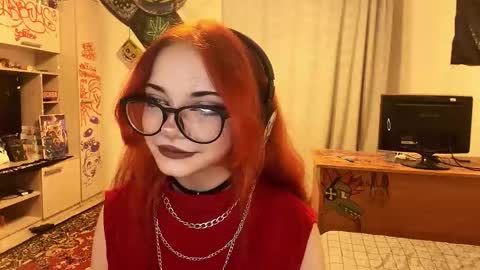 Snapshot of redheadcatxd chatting on 05.13.26 Eva online show from 05.13.26
