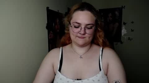 Snapshot of redhotqueen1 chatting on 07.01.26 Rina online show from 07.01.26