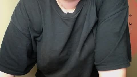 Snapshot of redhotqueen1 chatting on 07.02.26 Rina online show from 07.02.26