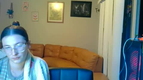 Snapshot of redinthebed chatting on 11.01.25 InkedGinger online show from 11.01.25