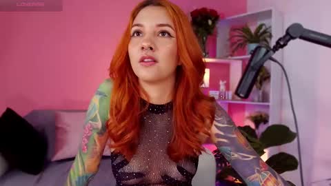 Snapshot of redjasmine_ chatting on 02.11.25 Red Jasmine online show from 02.11.25