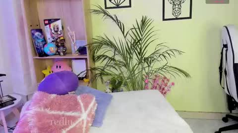 Snapshot of redlu_1 chatting on 03.07.25 Lu Independiet model online show from 03.07.25