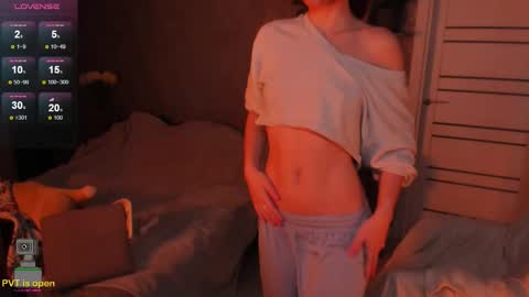 Snapshot of redmelissa chatting on 12.05.25 Stephanie online show from 12.05.25