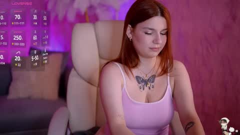 Snapshot of redshinee chatting on 02.19.25 Mati online show from 02.19.25