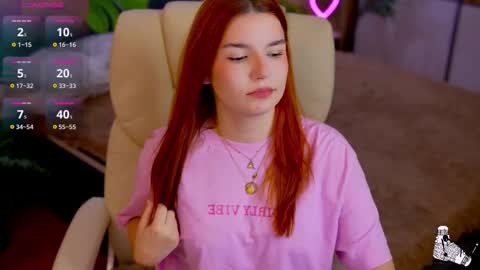 Snapshot of redshinee chatting on 09.30.25 Mati online show from 09.30.25