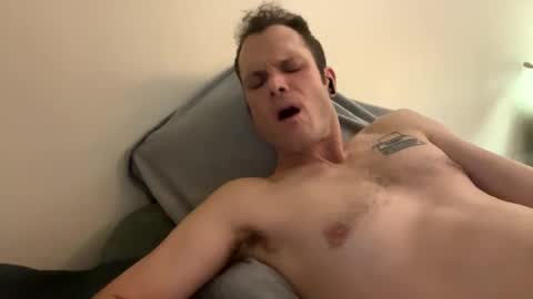 Snapshot of reed_thomas chatting on 12.03.25 Reed Thomas online show from 12.03.25