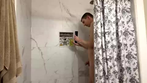 Snapshot of reelbigwang chatting on 10.09.25 reelbigwang online show from 10.09.25