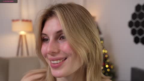 JessyinCherri yang online show from 12.30.24