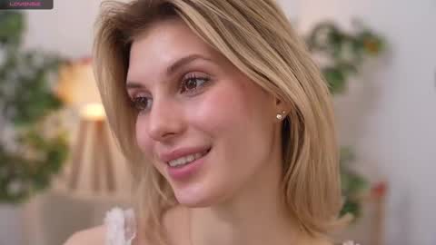 JessyinCherri yang online show from 02.13.25