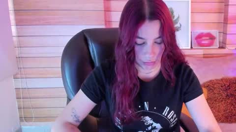 Snapshot of regina_blum chatting on 01.07.25 Regina online show from 01.07.25